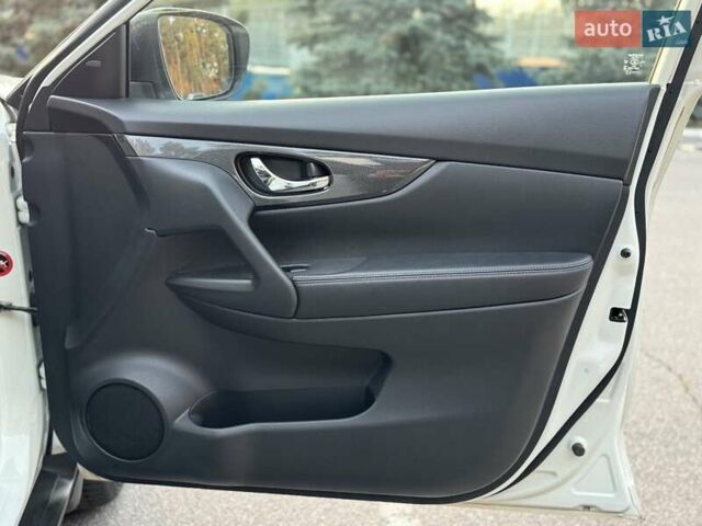 Білий Ніссан ІксТрейл, об'ємом двигуна 2 л та пробігом 153 тис. км за 14800 $, фото 59 на Automoto.ua