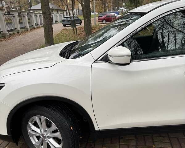 Білий Ніссан ІксТрейл, об'ємом двигуна 1.6 л та пробігом 221 тис. км за 14700 $, фото 6 на Automoto.ua