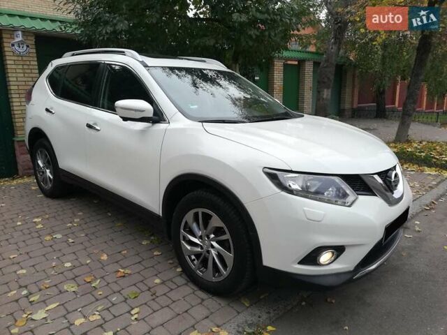 Білий Ніссан ІксТрейл, об'ємом двигуна 1.6 л та пробігом 174 тис. км за 15999 $, фото 5 на Automoto.ua