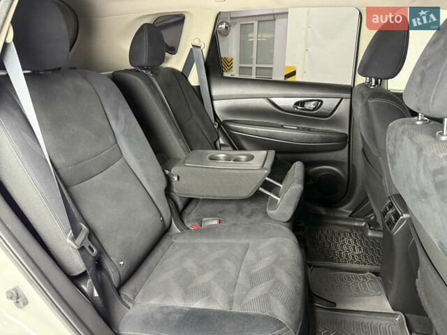 Белый Ниссан ИксТрейл, объемом двигателя 1.6 л и пробегом 122 тыс. км за 17900 $, фото 40 на Automoto.ua