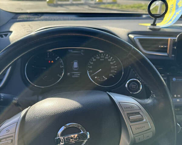 Белый Ниссан ИксТрейл, объемом двигателя 1.6 л и пробегом 84 тыс. км за 20000 $, фото 8 на Automoto.ua