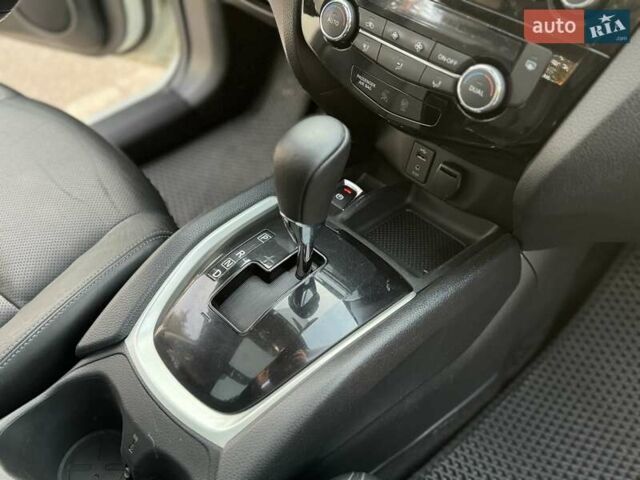 Білий Ніссан ІксТрейл, об'ємом двигуна 2 л та пробігом 153 тис. км за 14800 $, фото 68 на Automoto.ua