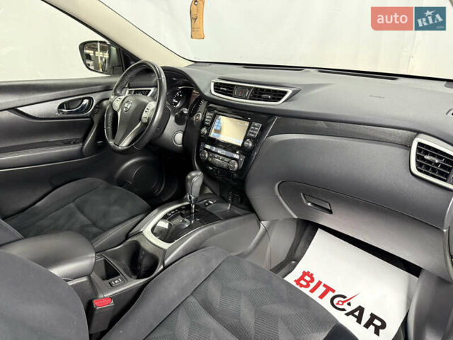 Белый Ниссан ИксТрейл, объемом двигателя 1.6 л и пробегом 122 тыс. км за 17900 $, фото 23 на Automoto.ua