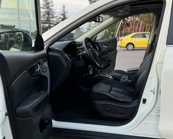 Білий Ніссан ІксТрейл, об'ємом двигуна 2 л та пробігом 153 тис. км за 14800 $, фото 33 на Automoto.ua