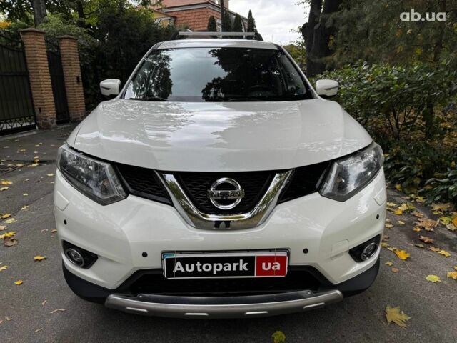 Белый Ниссан ИксТрейл, объемом двигателя 1.6 л и пробегом 222 тыс. км за 16340 $, фото 1 на Automoto.ua
