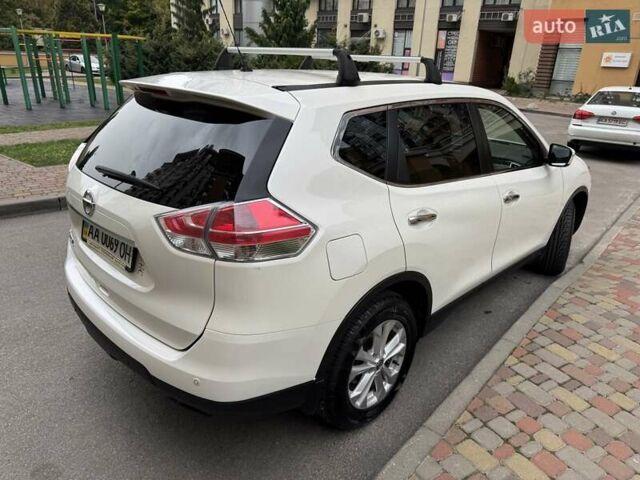 Білий Ніссан ІксТрейл, об'ємом двигуна 1.6 л та пробігом 220 тис. км за 15900 $, фото 2 на Automoto.ua