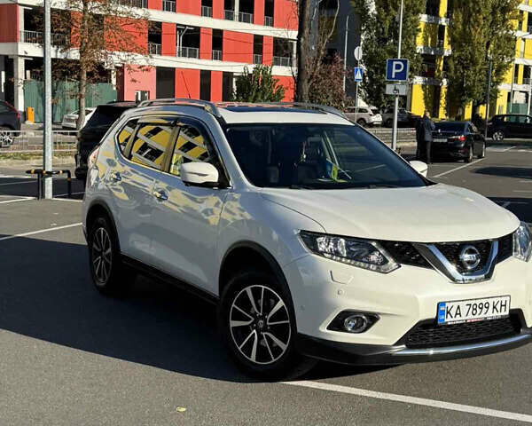 Белый Ниссан ИксТрейл, объемом двигателя 1.6 л и пробегом 84 тыс. км за 20000 $, фото 2 на Automoto.ua