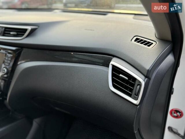 Білий Ніссан ІксТрейл, об'ємом двигуна 2 л та пробігом 153 тис. км за 14800 $, фото 67 на Automoto.ua