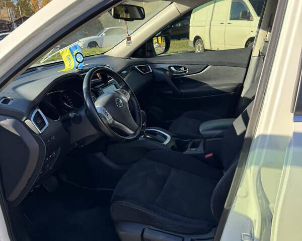 Белый Ниссан ИксТрейл, объемом двигателя 1.6 л и пробегом 84 тыс. км за 20000 $, фото 9 на Automoto.ua