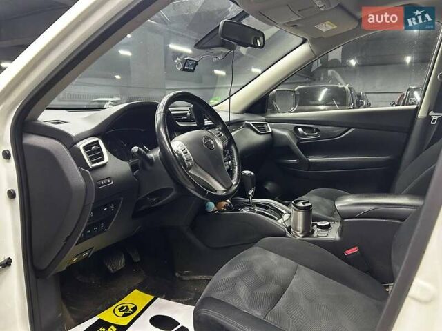 Белый Ниссан ИксТрейл, объемом двигателя 2 л и пробегом 203 тыс. км за 20500 $, фото 7 на Automoto.ua