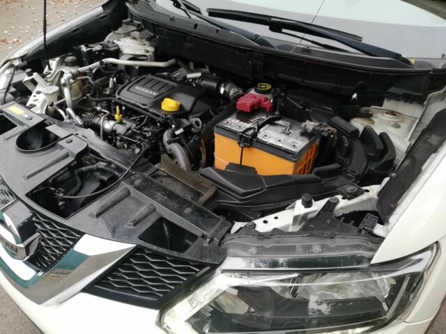 Белый Ниссан ИксТрейл, объемом двигателя 1.6 л и пробегом 174 тыс. км за 15799 $, фото 20 на Automoto.ua