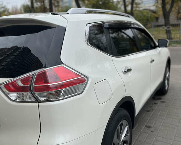 Білий Ніссан ІксТрейл, об'ємом двигуна 2 л та пробігом 122 тис. км за 15500 $, фото 17 на Automoto.ua