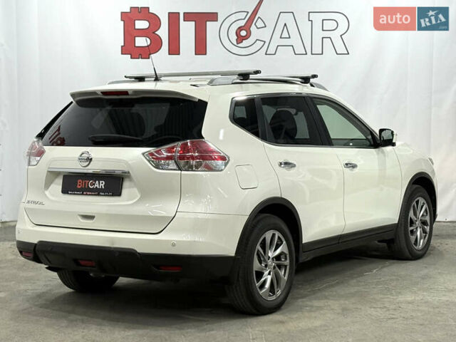 Белый Ниссан ИксТрейл, объемом двигателя 1.6 л и пробегом 122 тыс. км за 17900 $, фото 5 на Automoto.ua