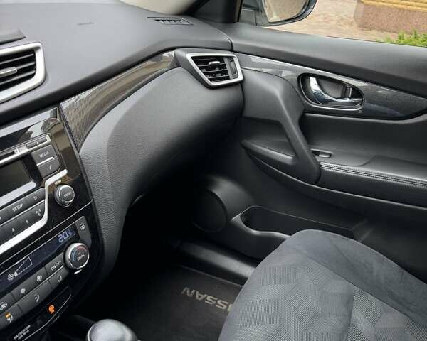 Білий Ніссан ІксТрейл, об'ємом двигуна 1.6 л та пробігом 220 тис. км за 15900 $, фото 10 на Automoto.ua