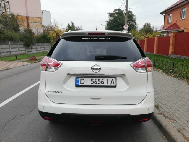 Белый Ниссан ИксТрейл, объемом двигателя 1.6 л и пробегом 174 тыс. км за 15799 $, фото 5 на Automoto.ua