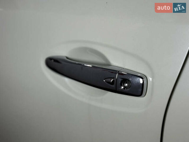 Белый Ниссан ИксТрейл, объемом двигателя 1.6 л и пробегом 122 тыс. км за 17900 $, фото 11 на Automoto.ua