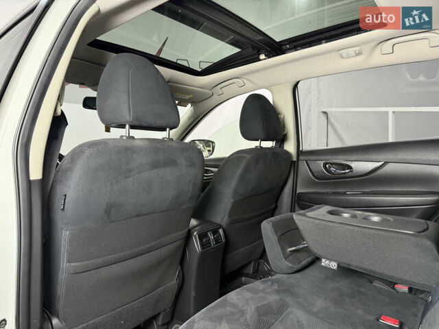 Белый Ниссан ИксТрейл, объемом двигателя 1.6 л и пробегом 122 тыс. км за 17900 $, фото 35 на Automoto.ua