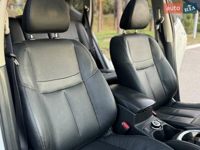 Білий Ніссан ІксТрейл, об'ємом двигуна 2 л та пробігом 153 тис. км за 14800 $, фото 64 на Automoto.ua