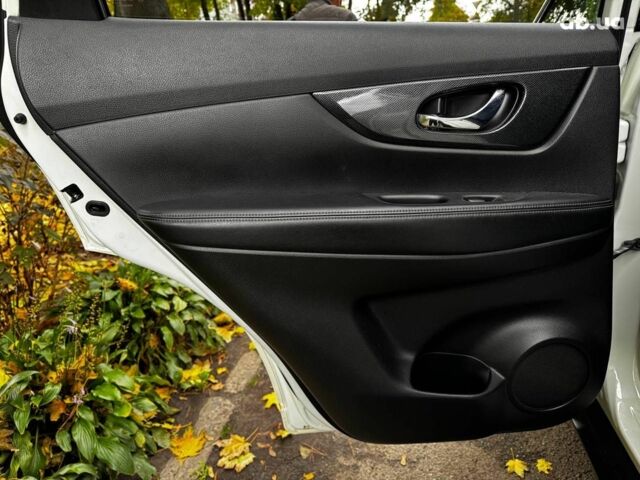 Белый Ниссан ИксТрейл, объемом двигателя 1.6 л и пробегом 222 тыс. км за 16340 $, фото 23 на Automoto.ua