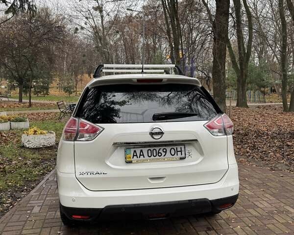 Білий Ніссан ІксТрейл, об'ємом двигуна 1.6 л та пробігом 221 тис. км за 14700 $, фото 1 на Automoto.ua