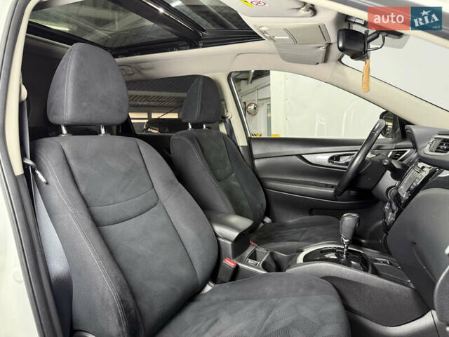 Белый Ниссан ИксТрейл, объемом двигателя 1.6 л и пробегом 122 тыс. км за 17900 $, фото 20 на Automoto.ua