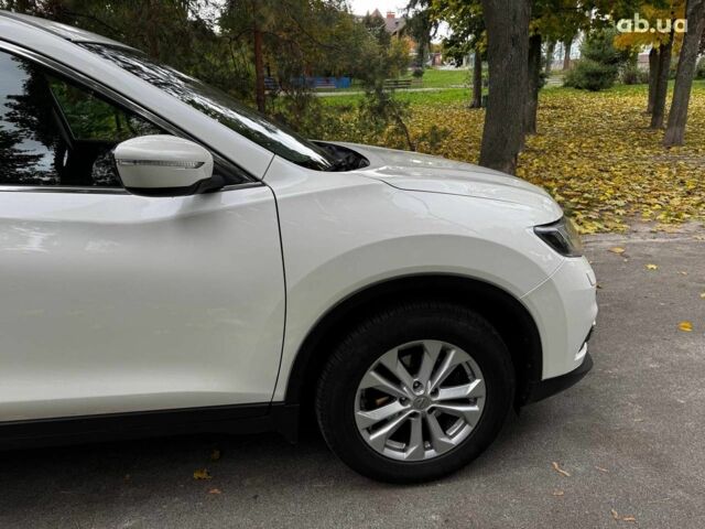 Белый Ниссан ИксТрейл, объемом двигателя 1.6 л и пробегом 222 тыс. км за 16340 $, фото 4 на Automoto.ua