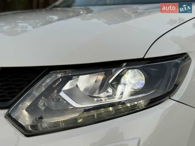 Білий Ніссан ІксТрейл, об'ємом двигуна 2 л та пробігом 153 тис. км за 14800 $, фото 15 на Automoto.ua