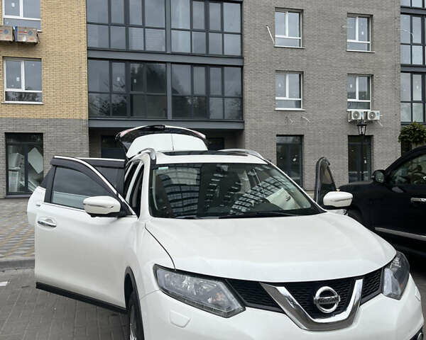 Білий Ніссан ІксТрейл, об'ємом двигуна 2 л та пробігом 122 тис. км за 15500 $, фото 3 на Automoto.ua