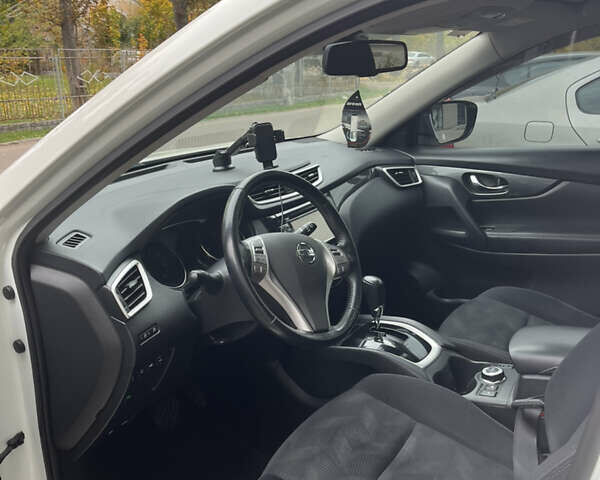 Білий Ніссан ІксТрейл, об'ємом двигуна 2 л та пробігом 122 тис. км за 15500 $, фото 8 на Automoto.ua