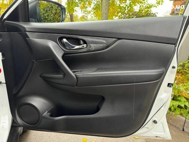 Белый Ниссан ИксТрейл, объемом двигателя 1.6 л и пробегом 222 тыс. км за 16340 $, фото 28 на Automoto.ua