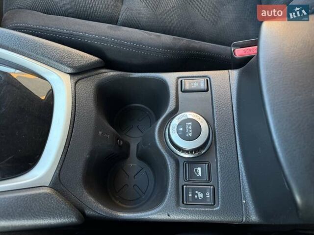 Білий Ніссан ІксТрейл, об'ємом двигуна 2 л та пробігом 114 тис. км за 15900 $, фото 43 на Automoto.ua
