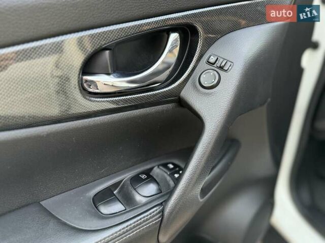 Білий Ніссан ІксТрейл, об'ємом двигуна 2 л та пробігом 153 тис. км за 14800 $, фото 32 на Automoto.ua