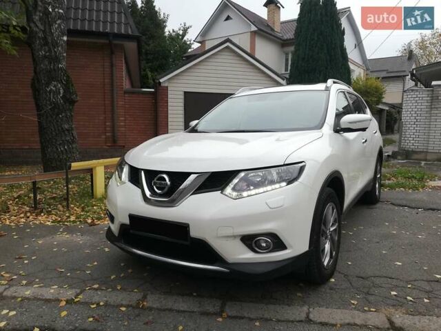 Білий Ніссан ІксТрейл, об'ємом двигуна 1.6 л та пробігом 174 тис. км за 15999 $, фото 7 на Automoto.ua