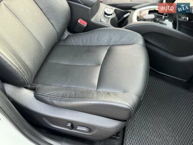 Білий Ніссан ІксТрейл, об'ємом двигуна 2 л та пробігом 153 тис. км за 14800 $, фото 63 на Automoto.ua