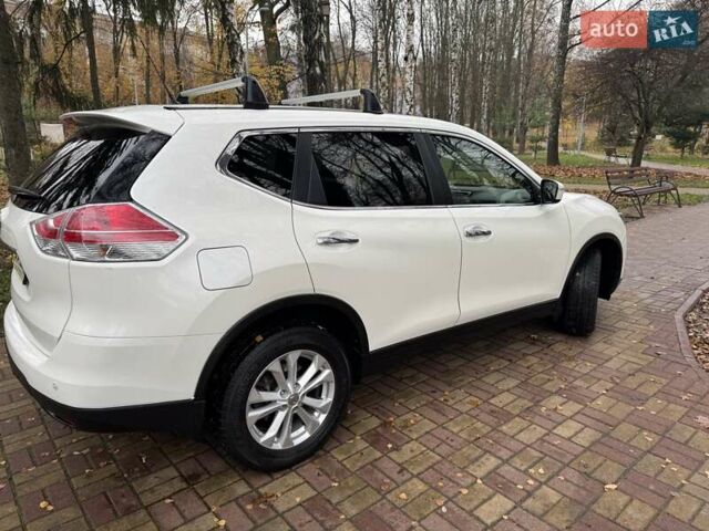 Білий Ніссан ІксТрейл, об'ємом двигуна 1.6 л та пробігом 221 тис. км за 14700 $, фото 4 на Automoto.ua