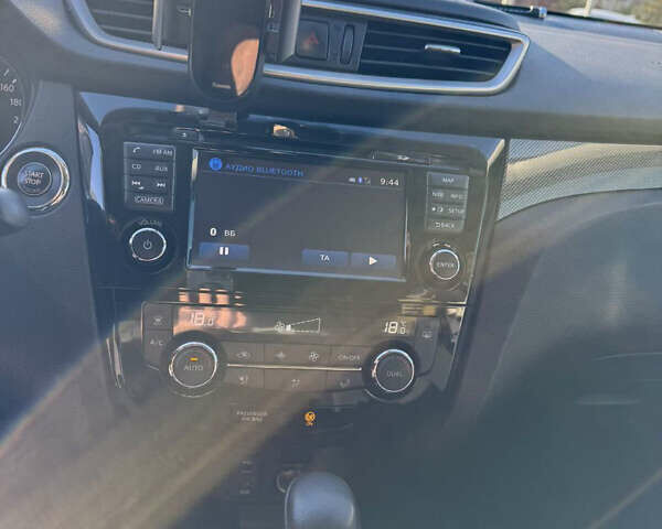 Белый Ниссан ИксТрейл, объемом двигателя 1.6 л и пробегом 84 тыс. км за 20000 $, фото 10 на Automoto.ua