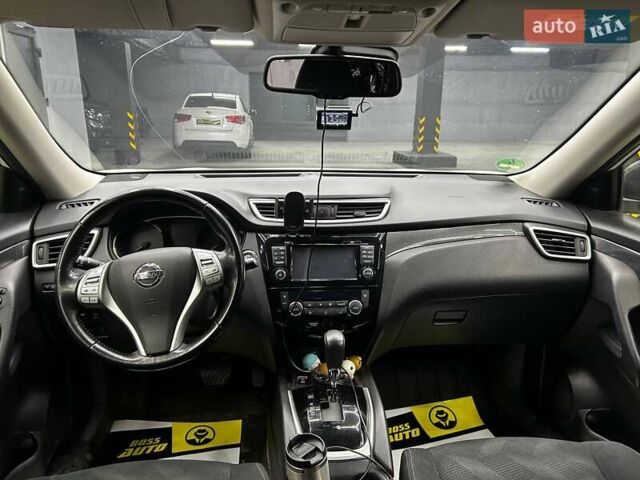 Белый Ниссан ИксТрейл, объемом двигателя 2 л и пробегом 203 тыс. км за 20500 $, фото 8 на Automoto.ua