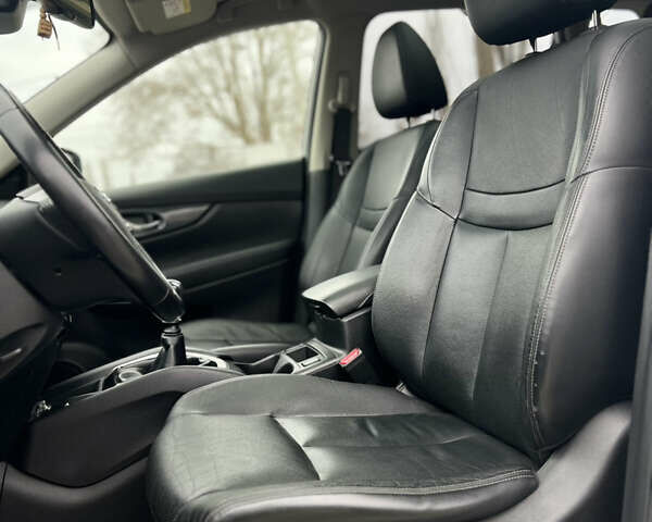 Белый Ниссан ИксТрейл, объемом двигателя 1.6 л и пробегом 52 тыс. км за 21999 $, фото 15 на Automoto.ua