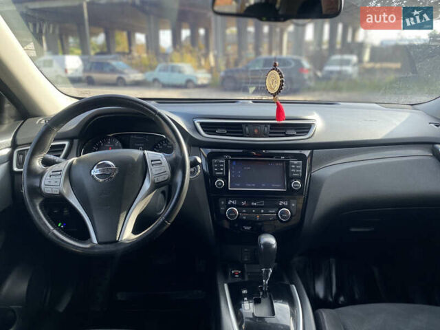 Белый Ниссан ИксТрейл, объемом двигателя 2.49 л и пробегом 183 тыс. км за 17500 $, фото 20 на Automoto.ua