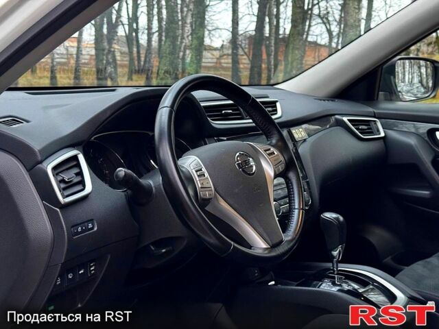 Белый Ниссан ИксТрейл, объемом двигателя 2.5 л и пробегом 134 тыс. км за 14999 $, фото 7 на Automoto.ua