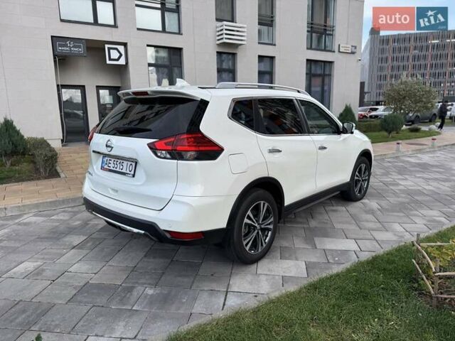 Белый Ниссан ИксТрейл, объемом двигателя 1.6 л и пробегом 79 тыс. км за 18900 $, фото 4 на Automoto.ua