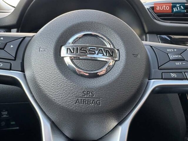 Белый Ниссан ИксТрейл, объемом двигателя 1.6 л и пробегом 80 тыс. км за 18700 $, фото 26 на Automoto.ua