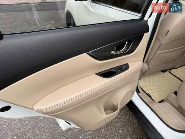 Белый Ниссан ИксТрейл, объемом двигателя 2.49 л и пробегом 139 тыс. км за 15900 $, фото 35 на Automoto.ua