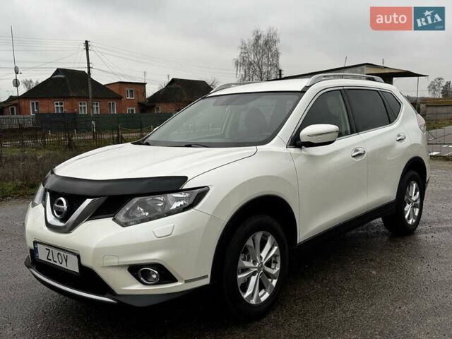 Белый Ниссан ИксТрейл, объемом двигателя 2.49 л и пробегом 134 тыс. км за 14999 $, фото 3 на Automoto.ua