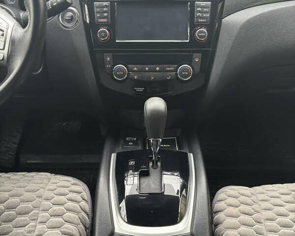 Белый Ниссан ИксТрейл, объемом двигателя 1.6 л и пробегом 43 тыс. км за 19500 $, фото 30 на Automoto.ua