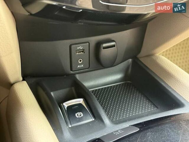 Белый Ниссан ИксТрейл, объемом двигателя 2.49 л и пробегом 139 тыс. км за 15900 $, фото 12 на Automoto.ua