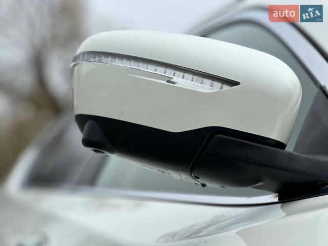 Білий Ніссан ІксТрейл, об'ємом двигуна 2 л та пробігом 90 тис. км за 17999 $, фото 7 на Automoto.ua