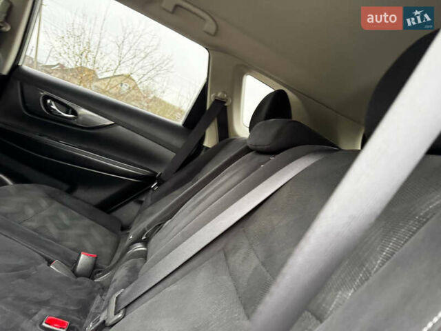 Белый Ниссан ИксТрейл, объемом двигателя 2.49 л и пробегом 134 тыс. км за 14999 $, фото 37 на Automoto.ua