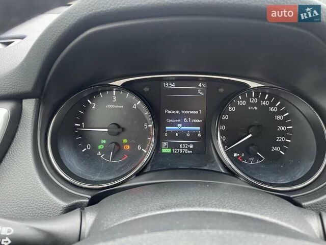 Белый Ниссан ИксТрейл, объемом двигателя 1.6 л и пробегом 127 тыс. км за 17300 $, фото 11 на Automoto.ua