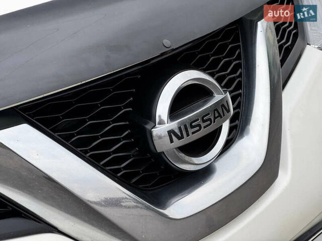 Белый Ниссан ИксТрейл, объемом двигателя 2.49 л и пробегом 134 тыс. км за 14999 $, фото 6 на Automoto.ua